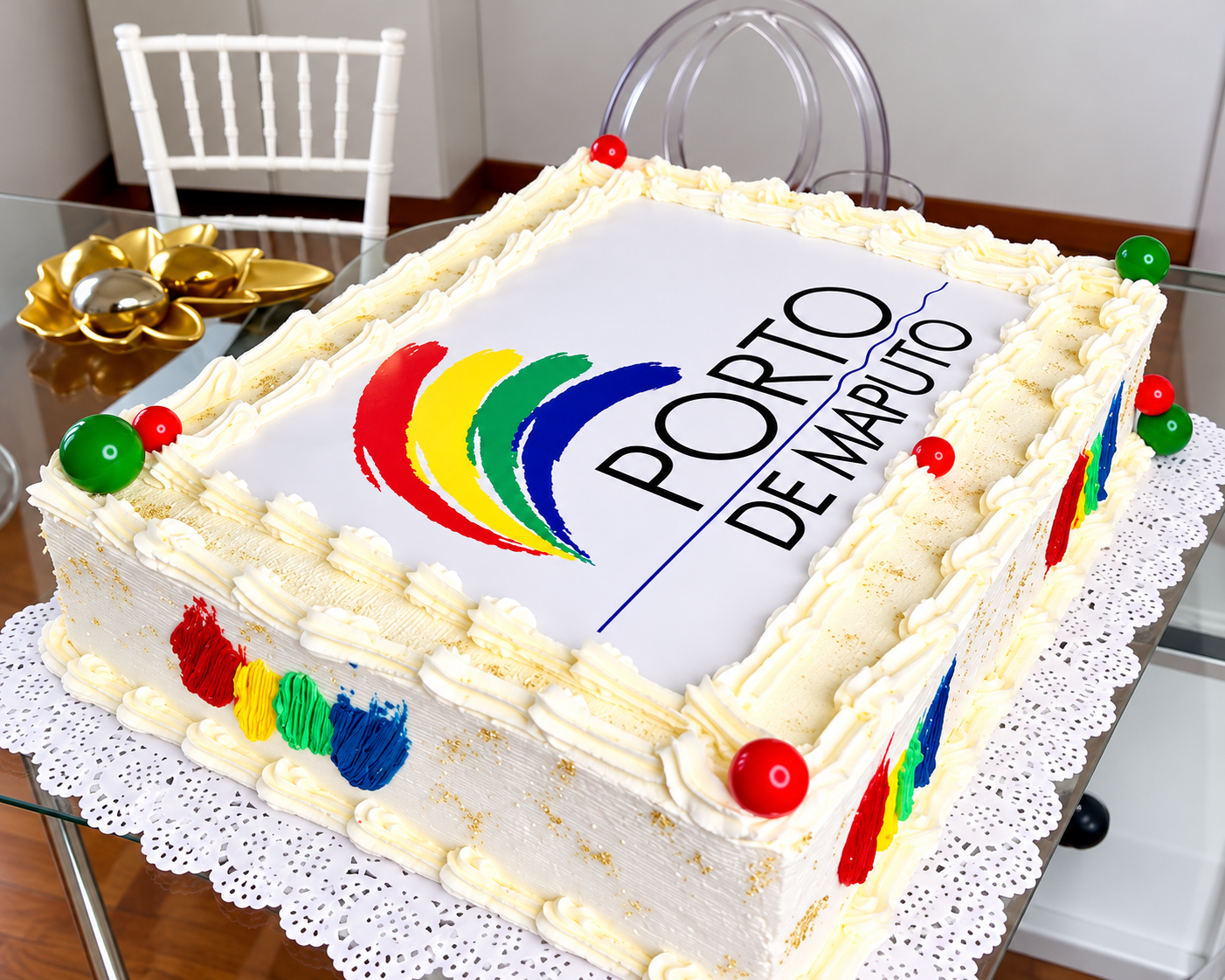 🎂🌈 Bolo de Celebração Corporativa, preço mínimo